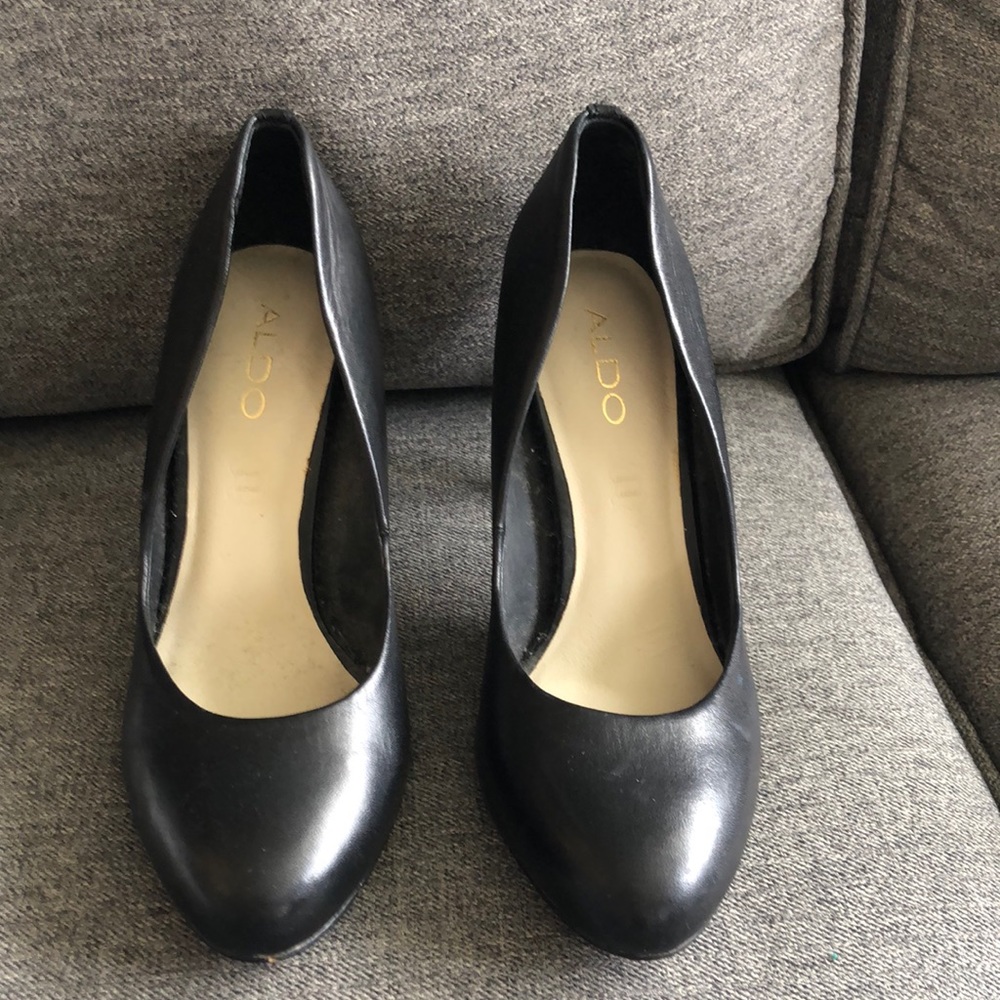 worn once, scuff on the heel but otherwise perfect